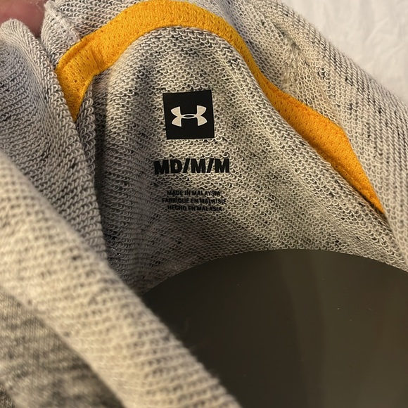 NWOT Men’s Project Rock collection terry cuffed short sleeve hoodie - Picture 4 of 5